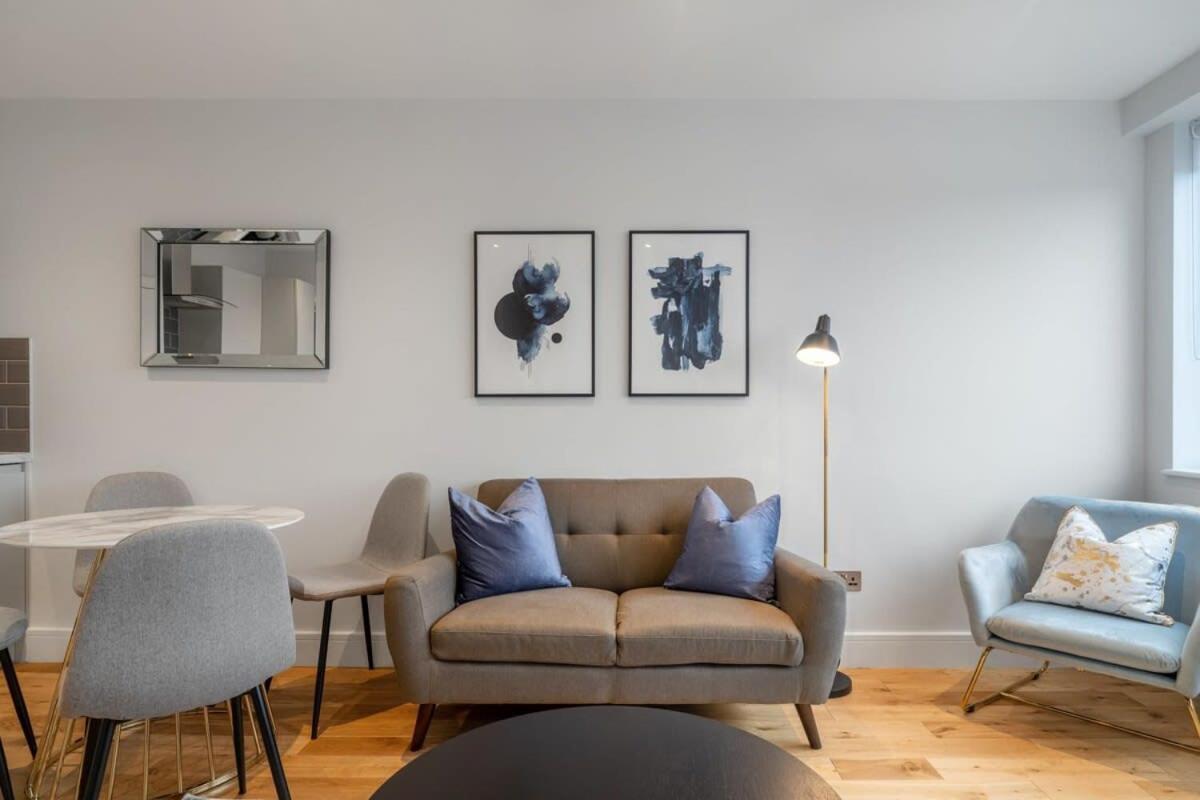Lovely 1 Bedroom Apartment In The Heart Of 이슬리햄프셔 외부 사진